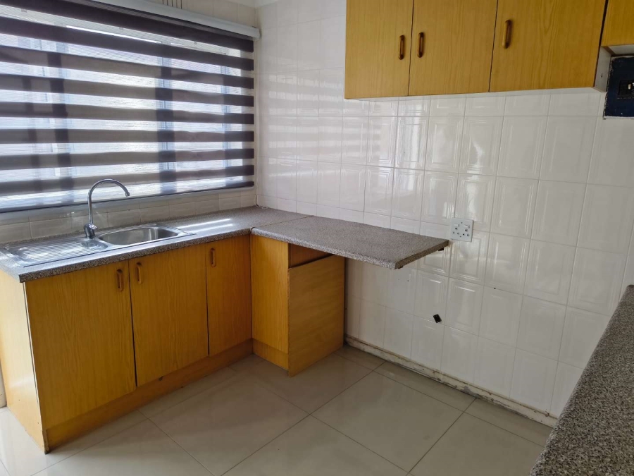 To Let 1 Bedroom Property for Rent in Grassy Park Western Cape